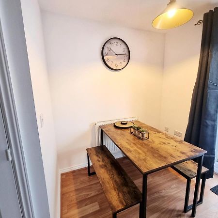 Modern & Spacious 3 Bedrooms And 2 Bathrooms Home, Free Parking! Cambridge Zewnętrze zdjęcie